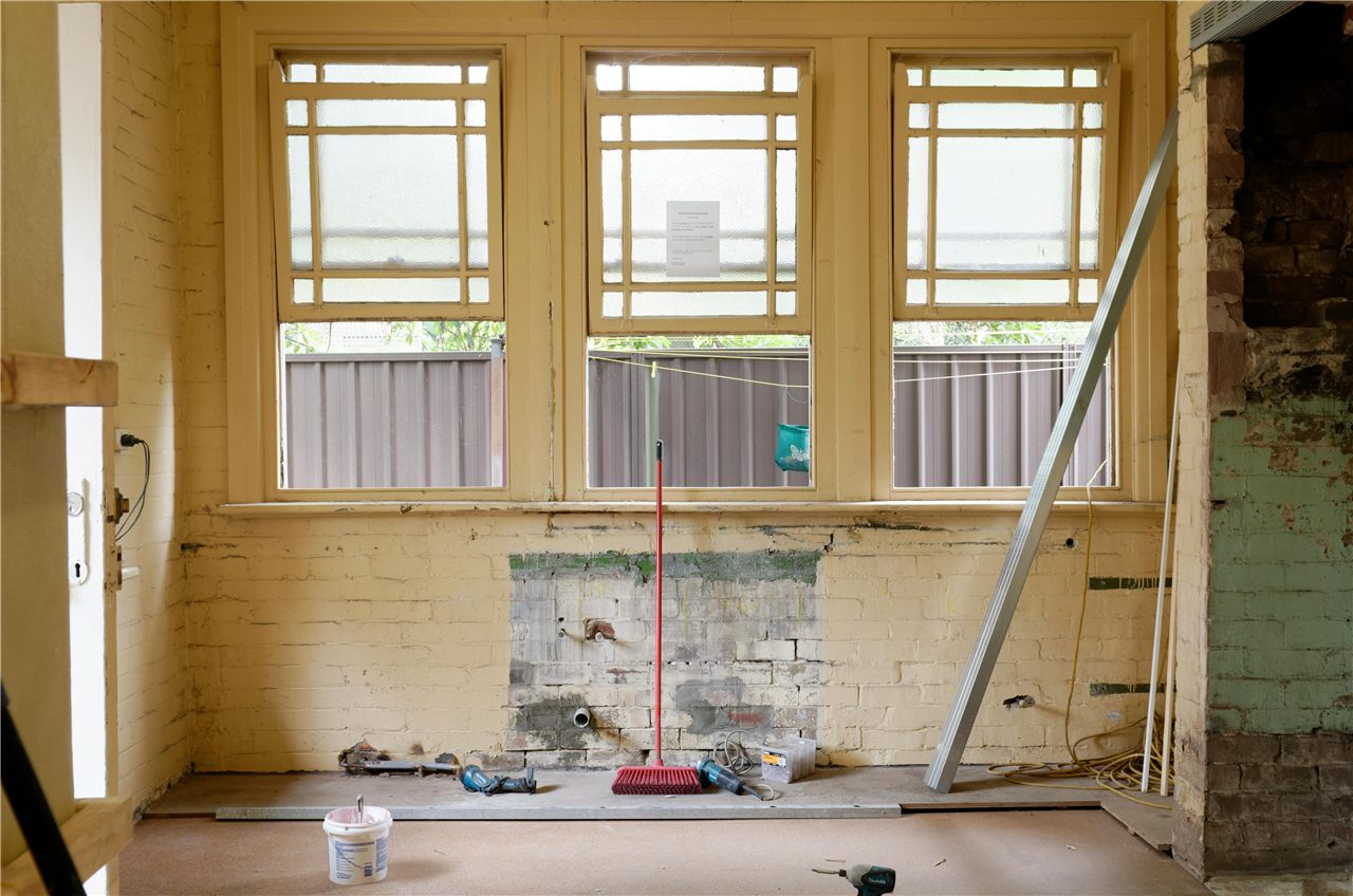 Reforma de cocina en madera cálida — E-Renova, reformas en Carballo